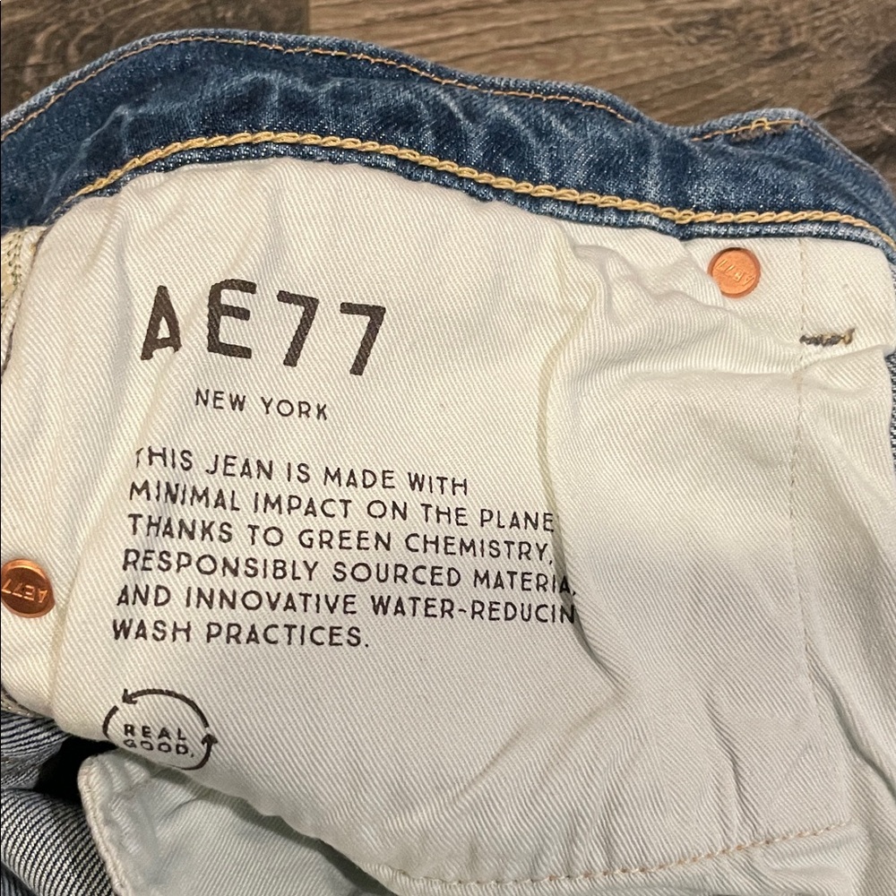 AE77 Straight Crop Jeans - Picture 7 of 9